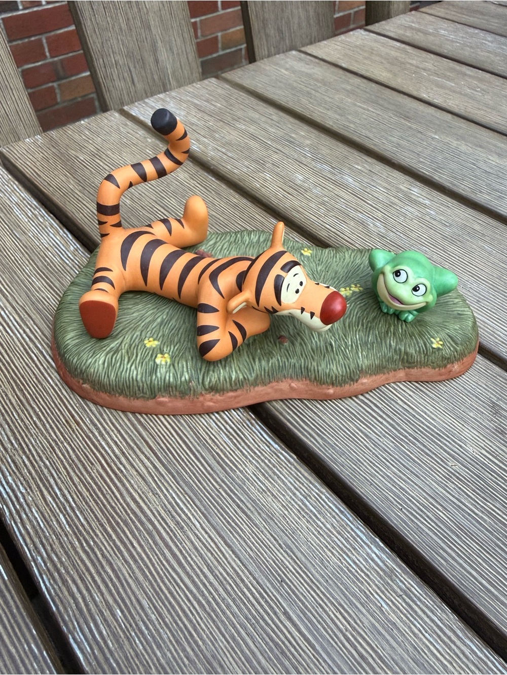 Disney Winnie the Pooh & Friends Tigger Frog Figurine “You’ll Bet Your Bounce We